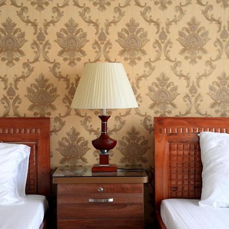 Ahoj Guest House Ha Long Bagian luar foto